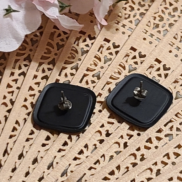 80's Style earrings vintage earrings for sale - Picture 2 of 8